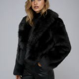 Laura | Chaqueta corta negra de piel sintética